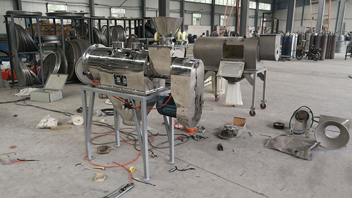 氣旋篩分機(jī)的特點(diǎn):全不銹鋼材質(zhì)選擇,使用壽命更加長(zhǎng)久,防腐蝕,防酸堿性強(qiáng)。